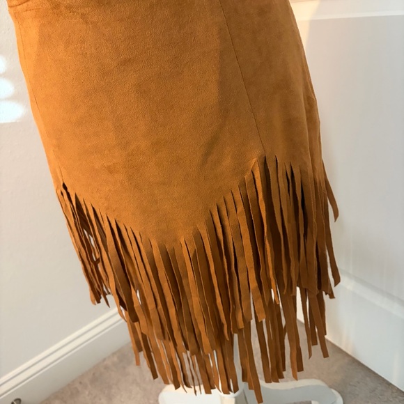 Sheryl Crow Fringe A-Line Skirt in Tan | Suede Look | Boho Western | Size M - Picture 4 of 6